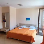 Апартхотел Apartcomplex Royal Sun 3*